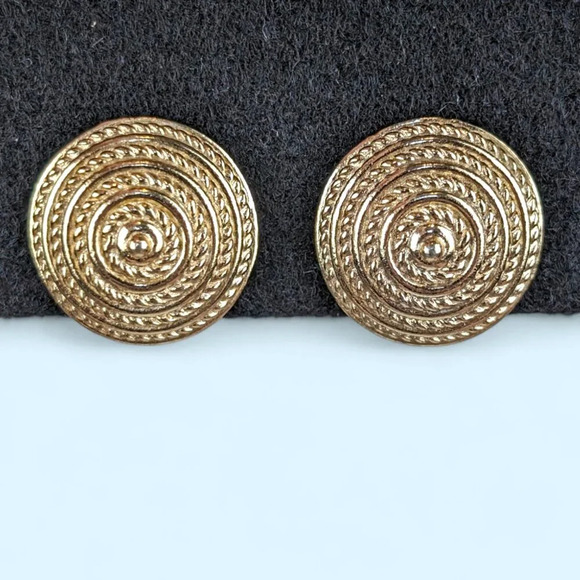 (2/$20) Vintage Sarah Cov Cone Clip-On Earrings - Picture 1 of 5